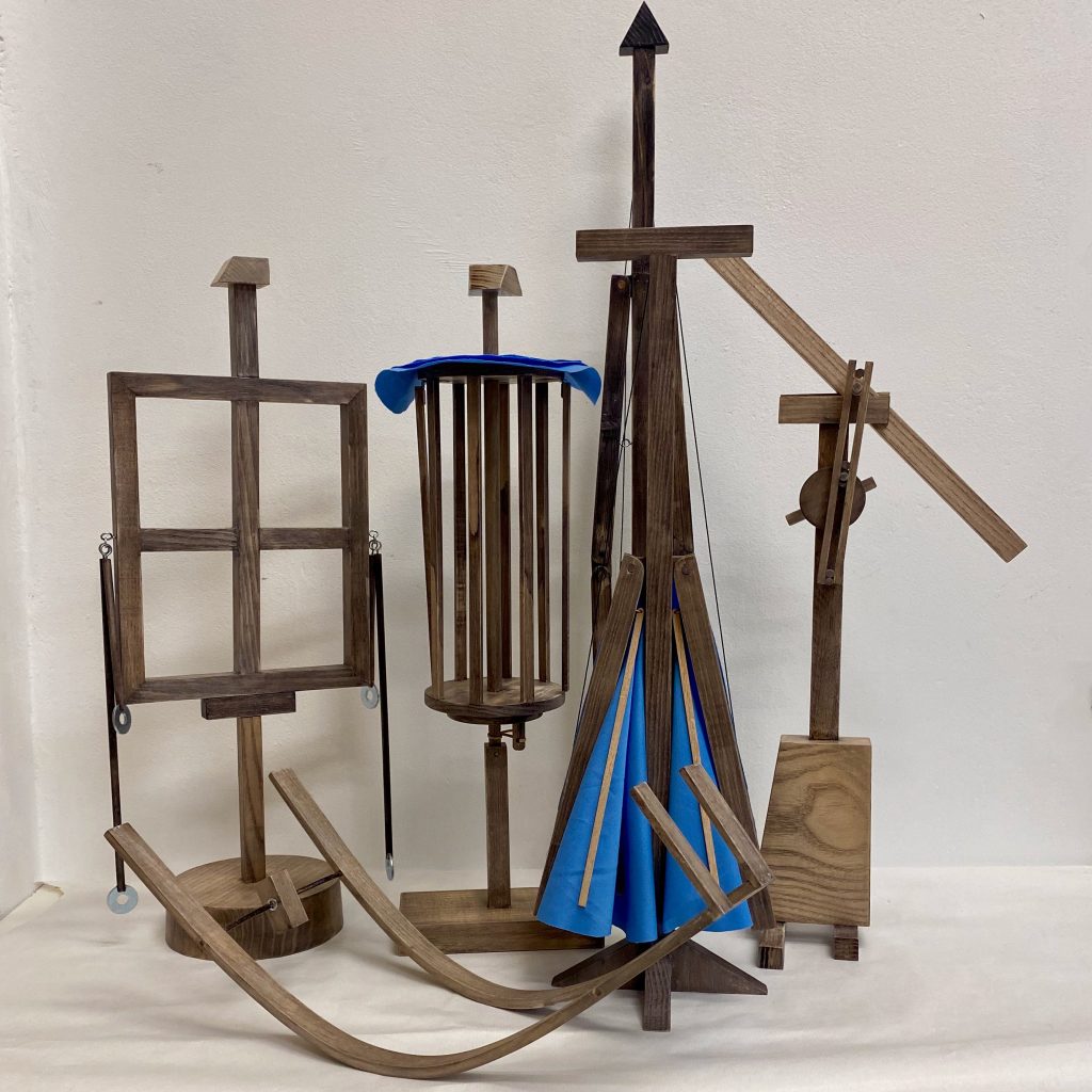 Autómatas en escenario, 2023 — production and development of wooden parts